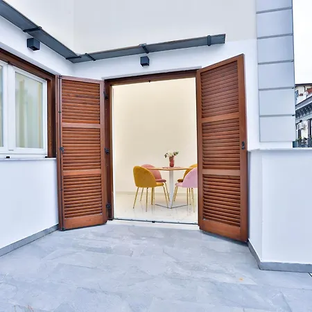 Hotiday Room Collection - Napoli Sant'Arcangelo-2
